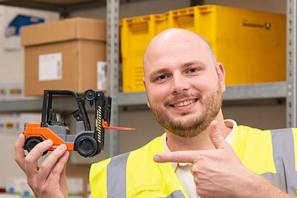 ludwig-steil-hof-newsbeitrag-beruflich-ankommen-und-lagerprofi-werden