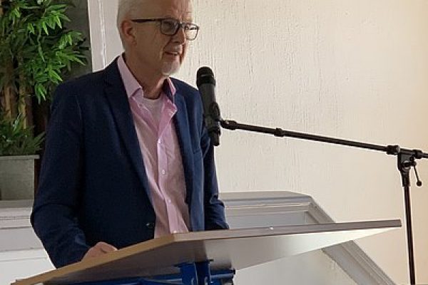 ludwig-steil-hof-newsbeitrag-ein-unvergesslicher-abschied-an-den-bischof-hermann-kunst-schulen-schulleiter-dieter-gerecke