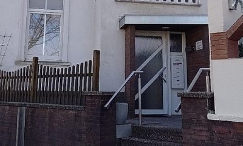 Haustür eines Gebäudes